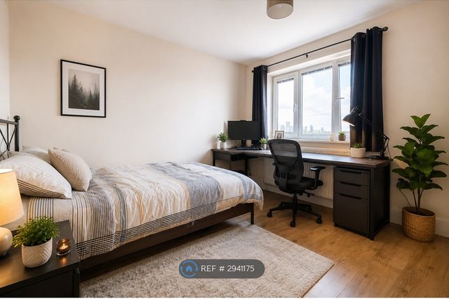Flat, Peter Hills House Linsey Street, London photo 4