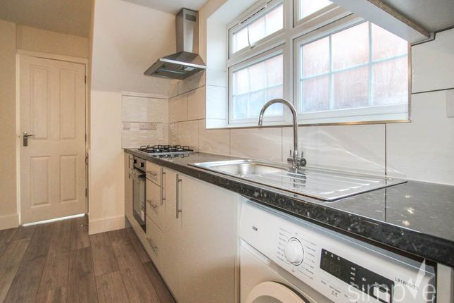 Snowdon Crescent, Hayes Middlesex photo 5