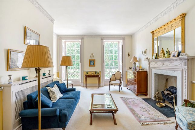 Flat 2, 22, The Circus, Somerset photo 4