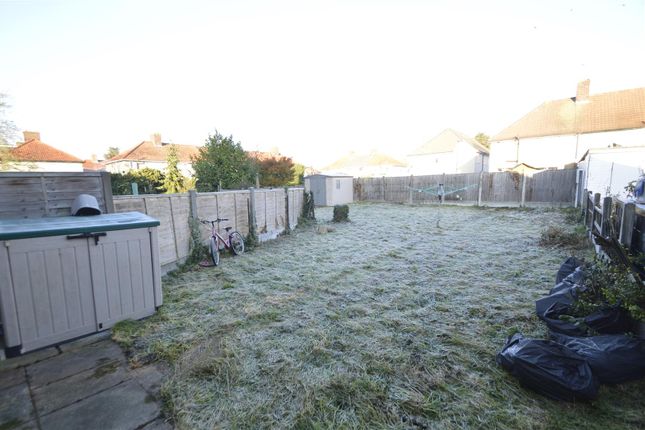619, Becontree Avenue, Dagenham photo 3