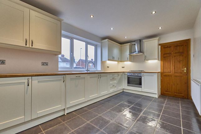 78, Featherston Drive, Burbage photo 2
