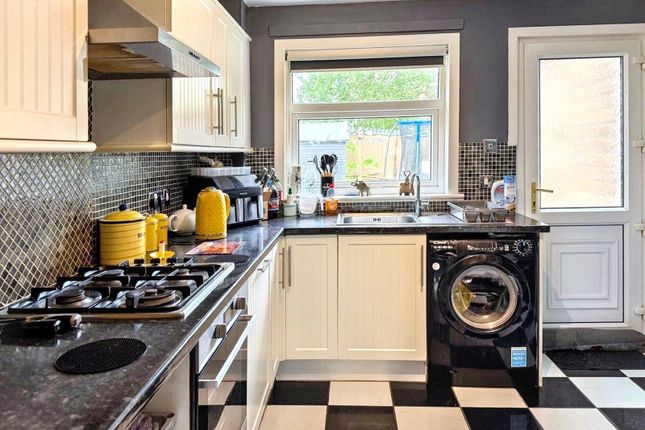 27, Kindar Drive, Dumfries and Galloway photo 3