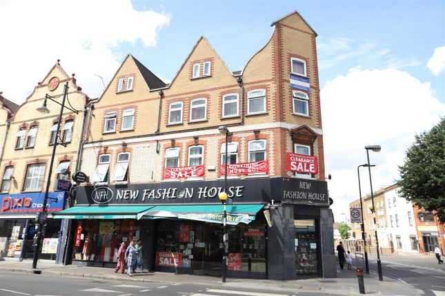 Commercial property to let in King Street, Southall