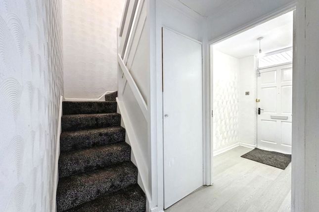 35, Collingwood Court, Washington photo 4