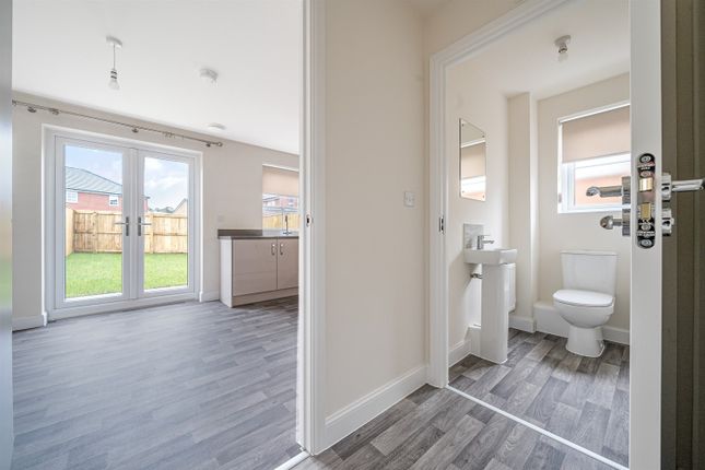 36, Taylor Way, Gedling, Nottingham photo 5
