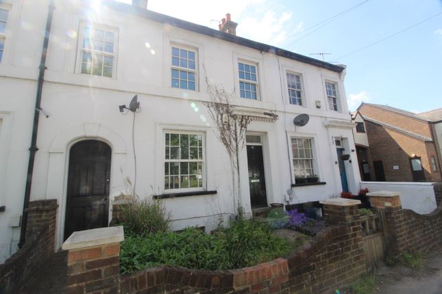Thumbnail Terraced house to rent in Old Park Road, Hitchin