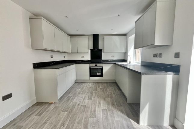 10, Colliers Field, Cinderford photo 3
