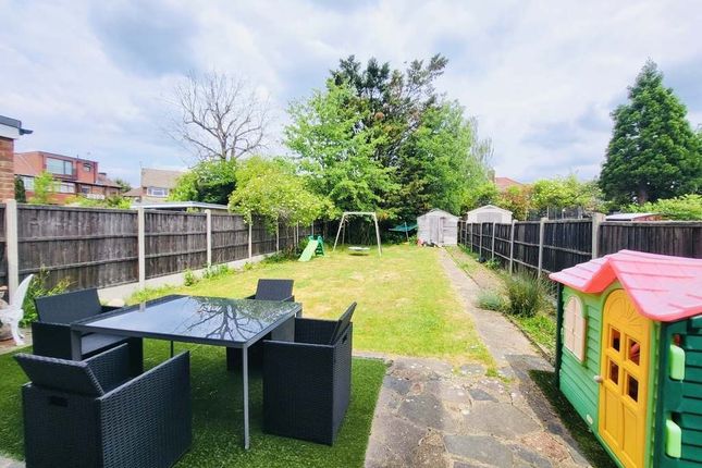 16, Bullescroft Road, Edgware photo 2