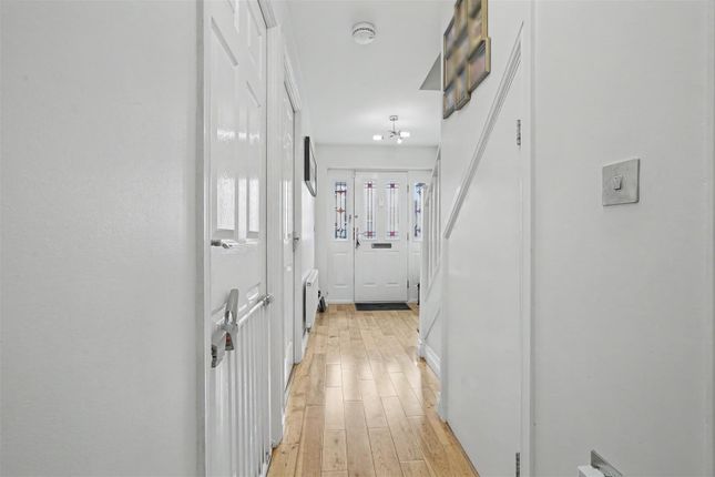 18, Oakland Way, Nottingham photo 2