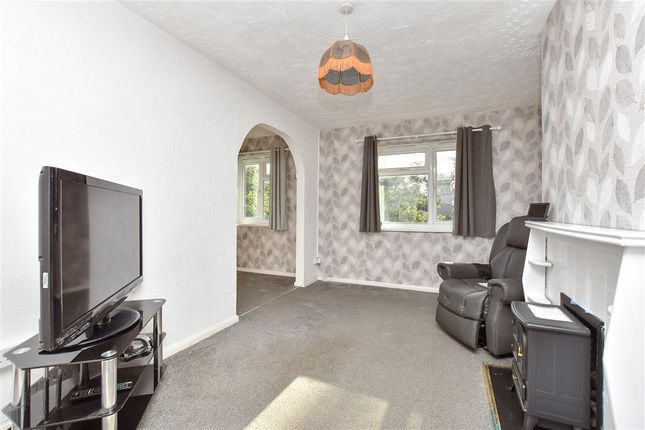 Lamberhurst Green Twydall, Gillingham photo 3