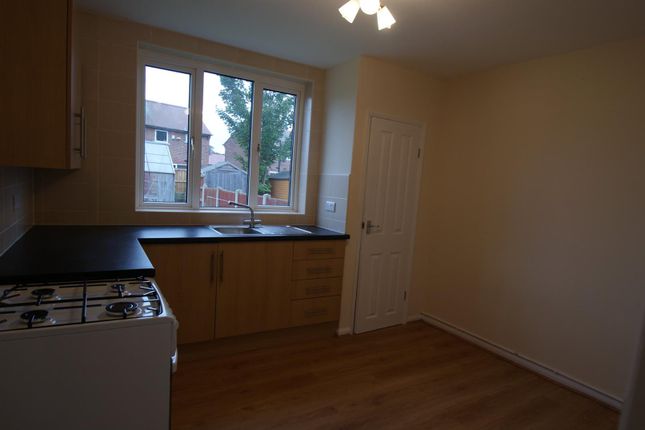 28, Ansten Crescent, Doncaster photo 5