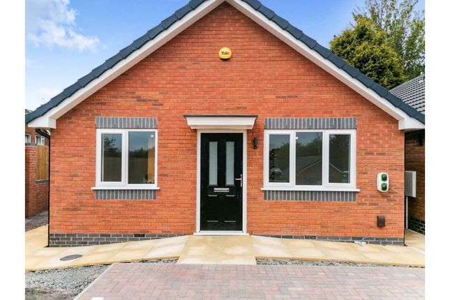 Thumbnail Detached bungalow for sale in The Delph, Brierley Hill