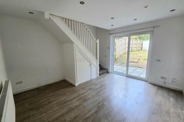 5 St. Davids Close, Bridgend photo 2