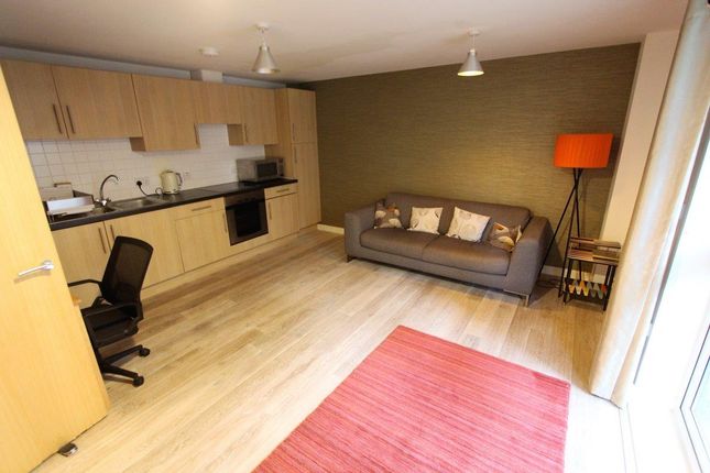 48 Oakleigh Court, Murray Grove, Hackney photo 5