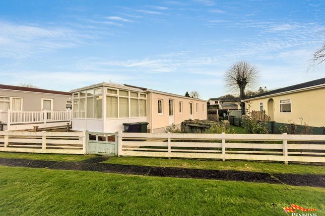 2-bed caravan on 19, Blenkinsopp Castle Home Park, Greenhead, £59,950