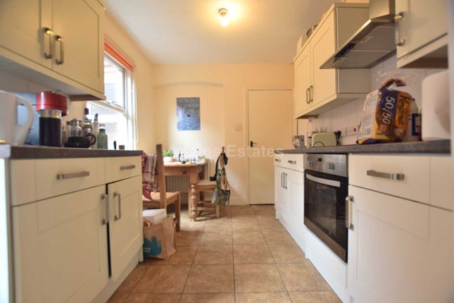 Grange Avenue, Reading photo 5