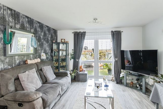 54, Tigers Way, Axminster photo 5