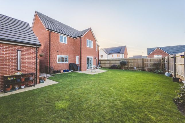 Detached house for sale in Hawthorn Close, Oxford Road, Calne
