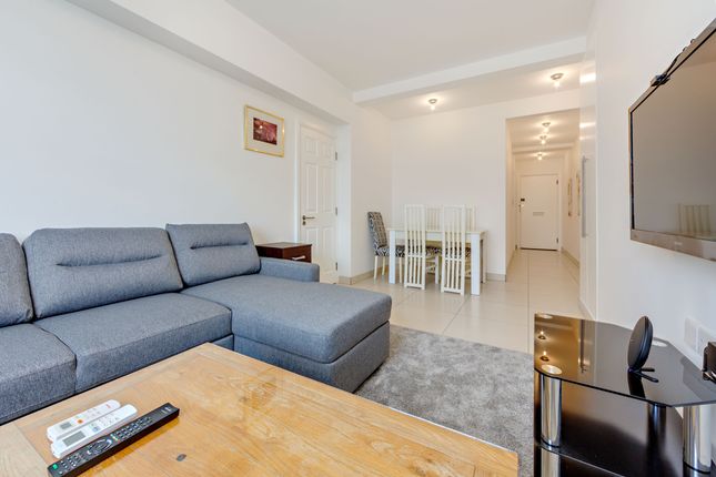 Flat 108, 15 Portman Square, London photo 3
