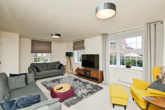 6, Hargate Lane, Newton Solney photo 5