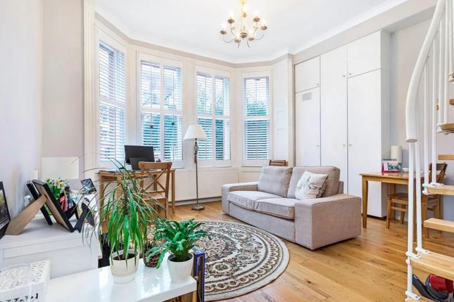 Flat 4, 28, Frognal, London photo 2