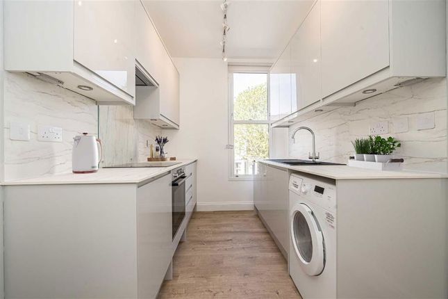 Flat 2, 45, Windsor Road, London photo 4