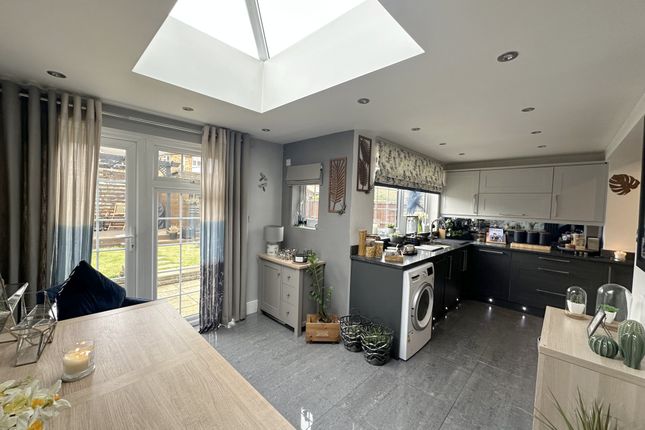 11, Cherry Tree Lane, Potters Bar photo 2