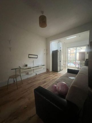 41, Royston Avenue, London photo 4