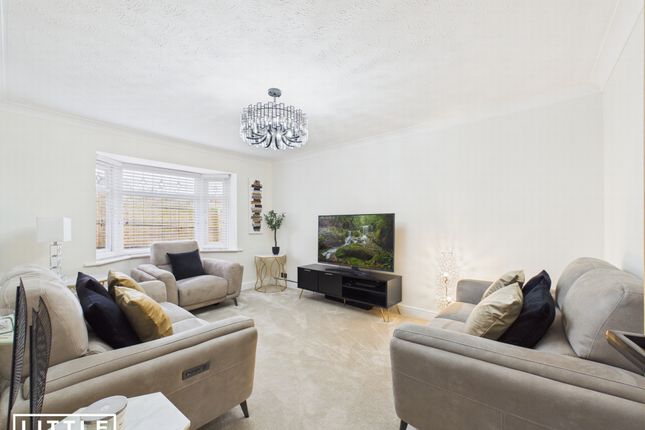 5, Saunderton Close, St. Helens photo 4