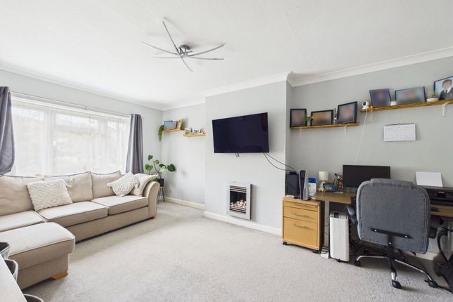 Valley Court, 304,Flat 3, Findon Road, Worthing photo 2