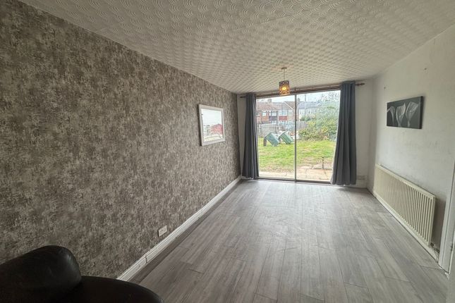 191, Cheveral Avenue, Coventry photo 4