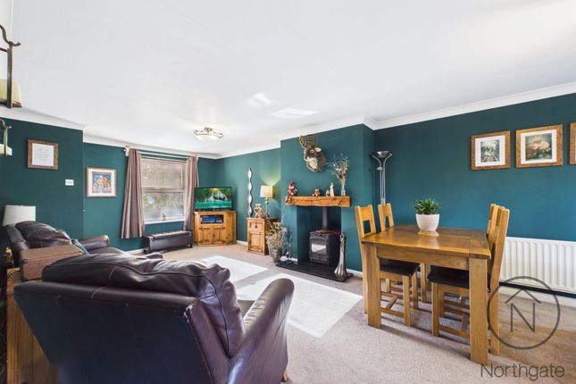 3 Northside Close, Newton Aycliffe photo 2