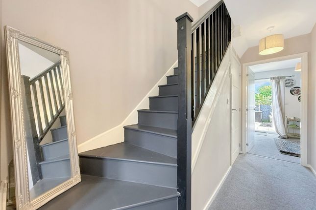61 Flint Crescent, Westbury photo 3