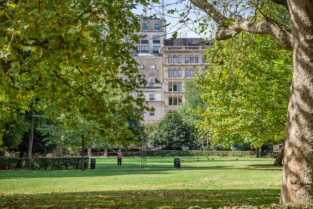 Flat for sale in Whetstone Park, London