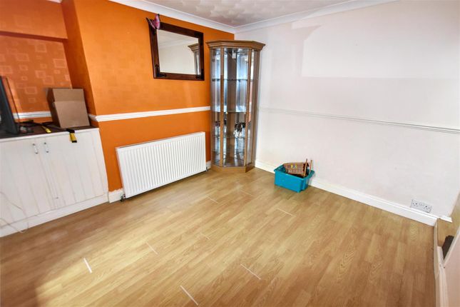 12, Tolcarne Street, Camborne photo 4