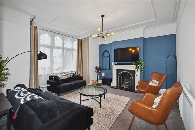 17, Merton Avenue, Chiswick photo 3