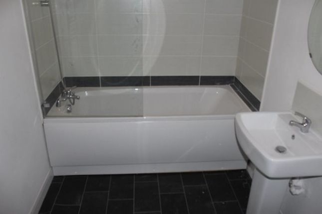 Flat to rent in Holly Road, Fairfield, Liverpool