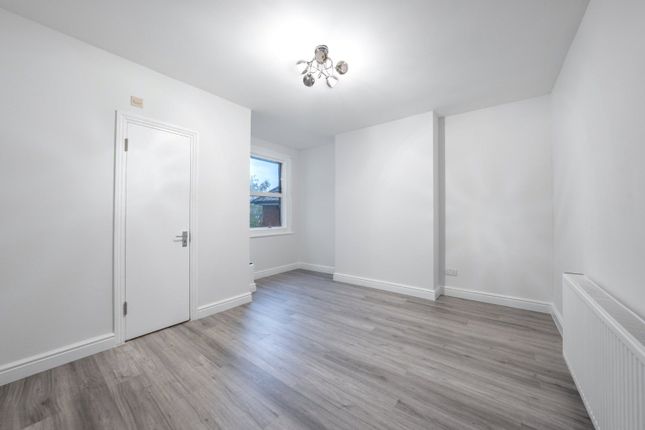 Church Road, Northolt photo 4