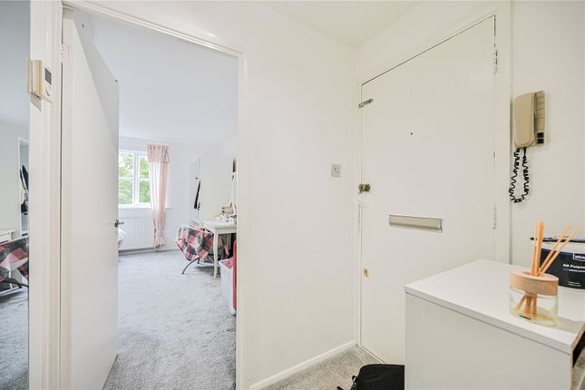 Flat 4, 293, St Anns Road, London photo 2
