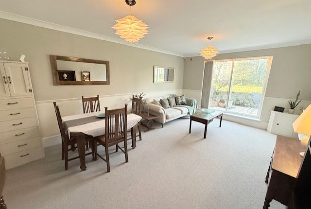 Flat 3, Meridian Court 23-25, Jevington Gardens, Eastbourne photo 3