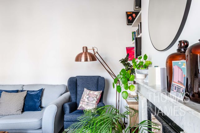 Flat for sale in Onslow Gardens, Muswell Hill