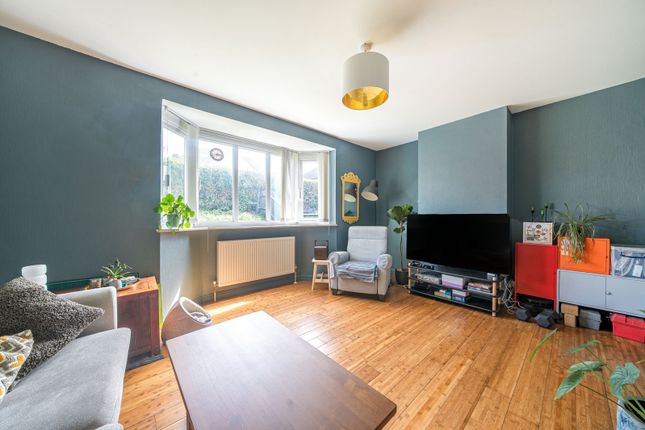 14, Claybridge Road, London photo 2