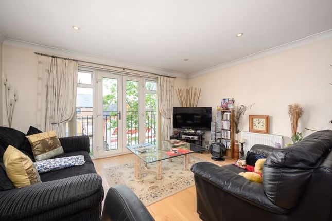 Flat for sale in Corrie Road, Addlestone