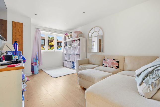 41 Cavendish Meads, Ascot photo 4