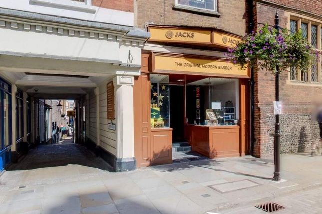 Retail premises to let in 165 High Street, Guildford