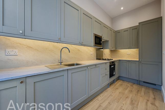 Flat F, 86, Talfourd Road, London photo 4