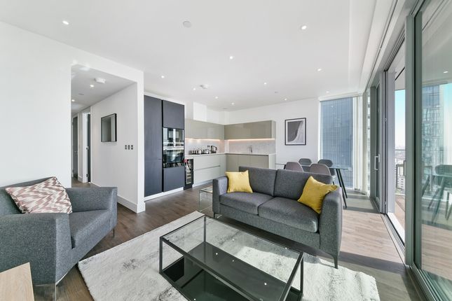 Flat to rent in Neroli House, Goodman's Fields, Aldgate