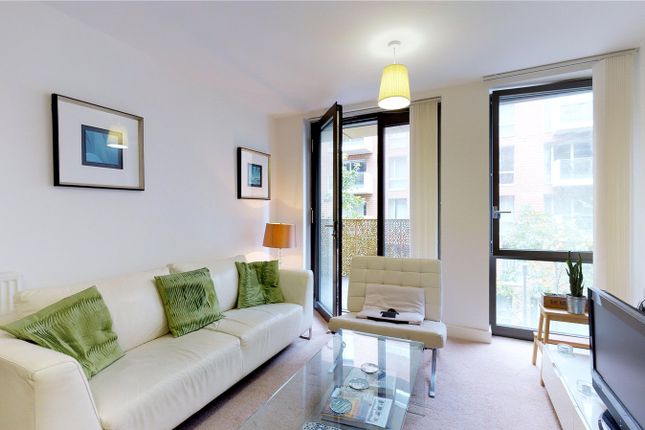 Flat to rent in Nelsons Walk, Bromley By Bow