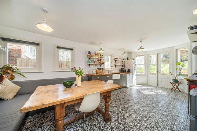 13, Ommaney Road, London photo 3