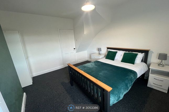 Room   Wood Lane, Shirebrook, Mansfield photo 2